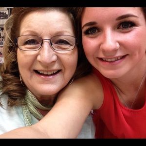 Meet your Posher, Therese